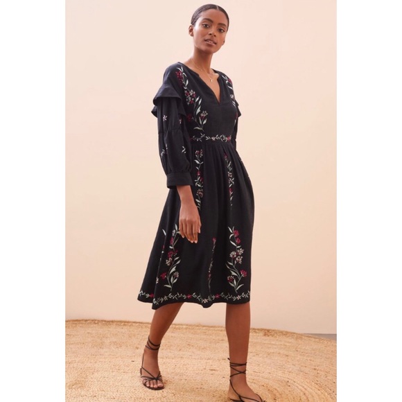 NWT ANTHROPOLOGIE EMBROIDERED MIDI DRESS IN BLACK - Picture 2 of 5